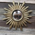 Ancien miroir soleil convexe en bois