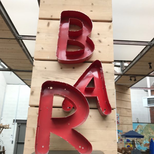 ancien navire de commerce en 5 lettres