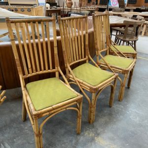Suite de 4 chaises en bambou années 8O
