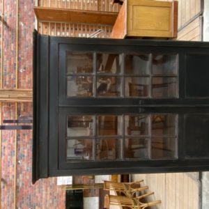 Armoire vitrine en merisier