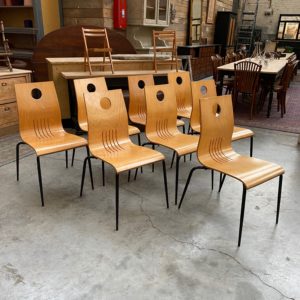 Suite de 8 chaises années 80