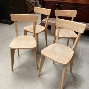 Suite de 4 chaises de bistrot