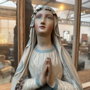 Grande statue de Notre Dame de Lourdes