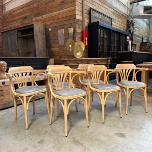 Suite de 6 chaises de bistrot Années 80