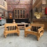 Paire de fauteuils modernistes Années 80