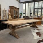 Grande table de type monastère en chêne massif Années 50