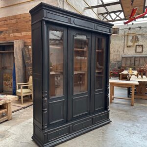 Vitrine Fin XIXème en noyer