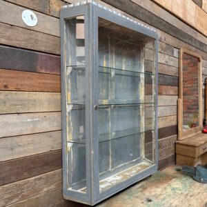 Vitrine patinée Début XXème