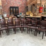 Suite de 107 chaises de bistrot