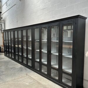Immense vitrine de présentation