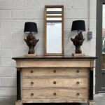 Commode Empire en chêne patiné