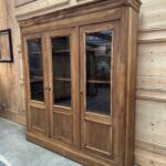 Vitrine en noyer Fin XIXème