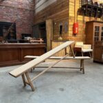 Paire de bancs en orme massif