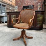 Fauteuil pivotant Thonet