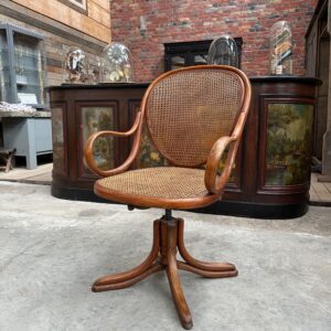 Fauteuil pivotant Thonet