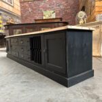 Ancien meuble de métier transformé en meuble télé