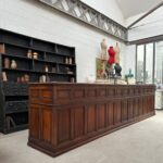 Immense comptoir de bar début XXème