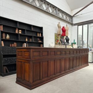 Immense comptoir de bar début XXème