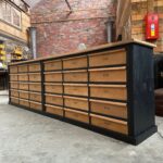 Immense meuble de métier en chêne