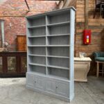 Etagère d&rsquo;atelier patinée