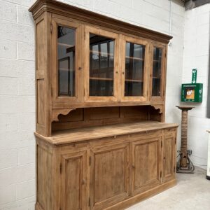 Grand meuble de campagne en chêne