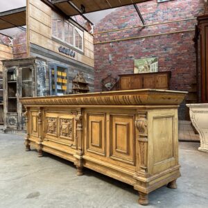 Ancien comptoir en sapin