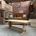 Table de type monastère en chêne massif