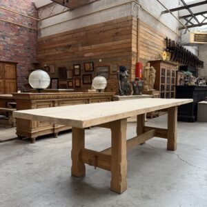 Grande table d'office en chêne