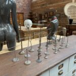 Lot d&rsquo;anciens présentoirs à bijoux