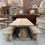 Table de type monastère et ses 2 bancs