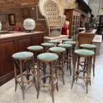 Suite de 11 tabourets de bar Années 60