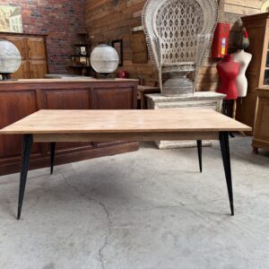 Ancienne table en sapin pieds Tolix