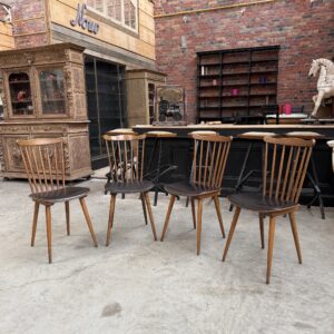 Suite de 4 chaises 