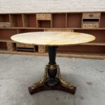 Table en laiton et onyx Années 50