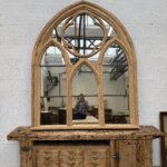 Gigantesque miroir de style gothique Fin XIXème