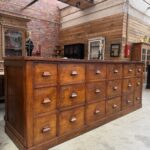 Ancien meuble de métier XXL en hêtre
