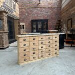 Meuble d&rsquo;atelier en hêtre Début XXème
